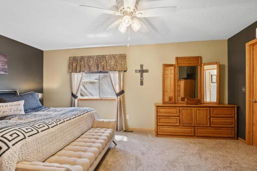 10176 Pleasure Creek Parkway W, Minneapolis, MN 55434