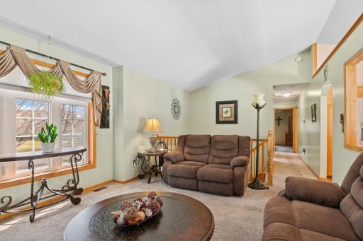 10176 Pleasure Creek Parkway W, Minneapolis, MN 55434