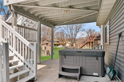 10176 Pleasure Creek Parkway W, Minneapolis, MN 55434