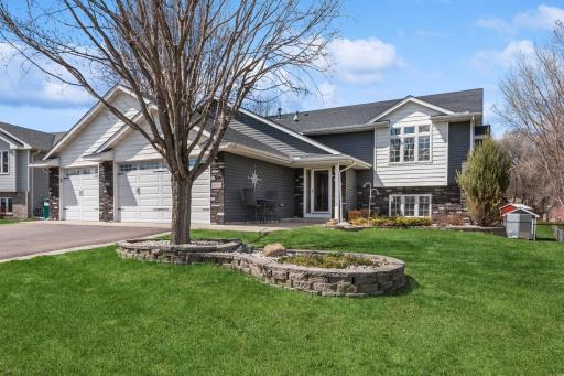 10176 Pleasure Creek Parkway W, Minneapolis, MN 55434