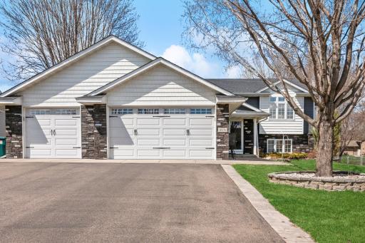 10176 Pleasure Creek Parkway W, Minneapolis, MN 55434
