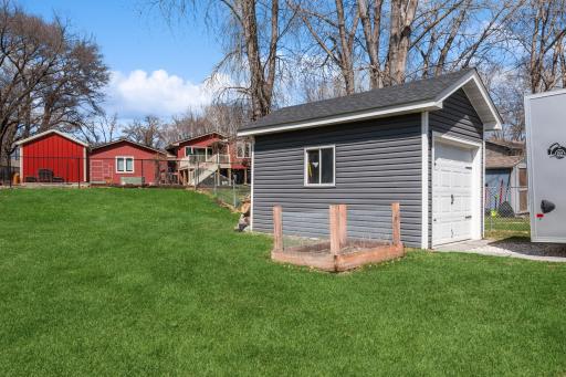 10176 Pleasure Creek Parkway W, Minneapolis, MN 55434