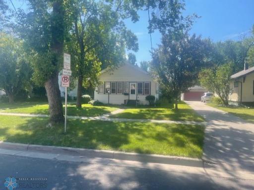 1326 9th Avenue S, Fargo, ND 58103