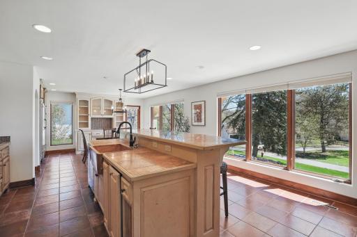 30 Willow Woods Drive, Excelsior, MN 55331
