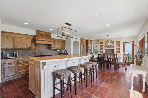 30 Willow Woods Drive, Excelsior, MN 55331