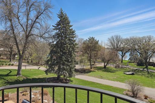 30 Willow Woods Drive, Excelsior, MN 55331
