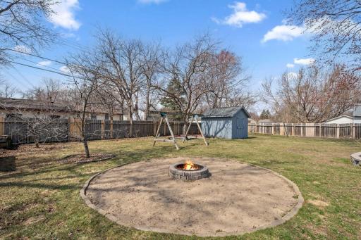 6041 Rhode Island Avenue N, Minneapolis, MN 55428