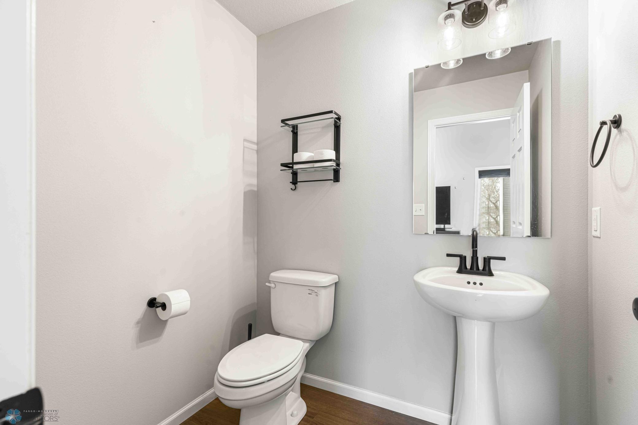 Upstairs 1/2 Bath.jpg