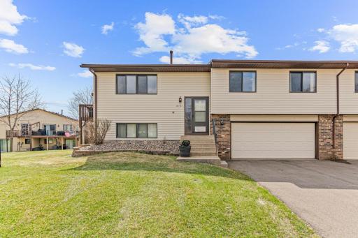 15724 Griffon Court, Saint Paul, MN 55124