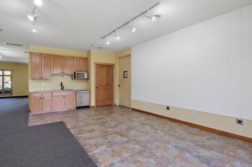 18200 45th Avenue N, 3, Plymouth, MN 55446