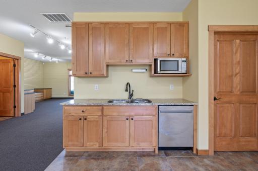 18200 45th Avenue N, 3, Plymouth, MN 55446