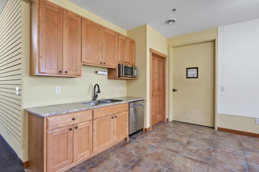 18200 45th Avenue N, 3, Plymouth, MN 55446