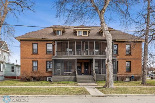 1107 2nd Avenue S, Fargo, ND 58103