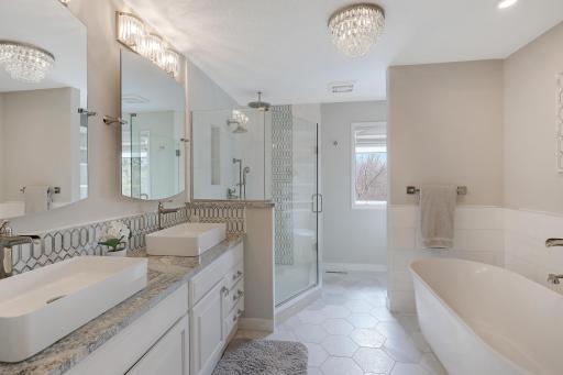 18125 Jannevar Court, Lakeville, MN 55044