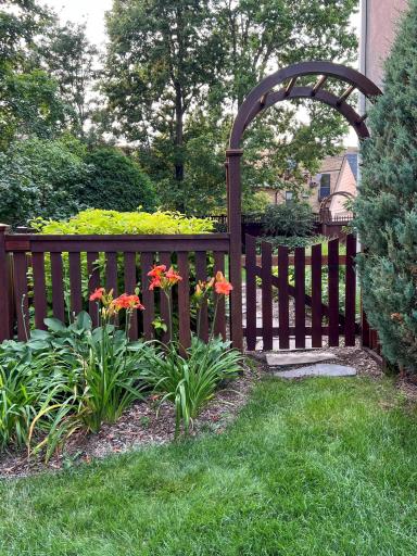 2778 Dean Parkway, Minneapolis, MN 55416