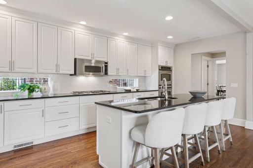 2778 Dean Parkway, Minneapolis, MN 55416