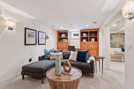 2778 Dean Parkway, Minneapolis, MN 55416