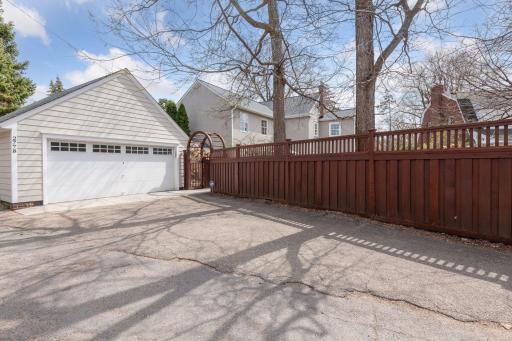 2778 Dean Parkway, Minneapolis, MN 55416