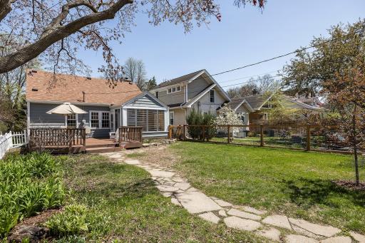 Sunny and flat back yard! Perfect for gardening!