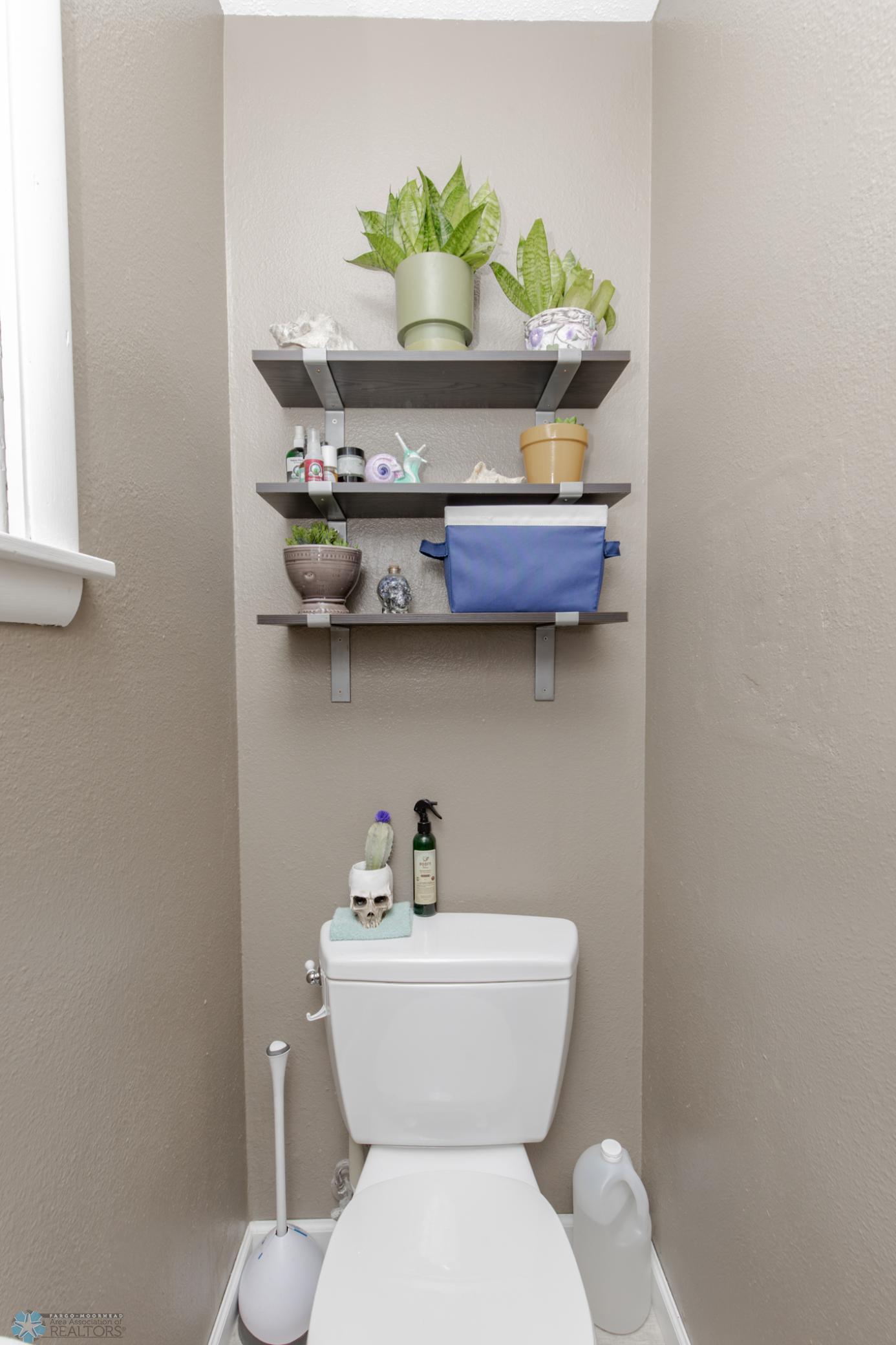 Full Bathroom - Main
