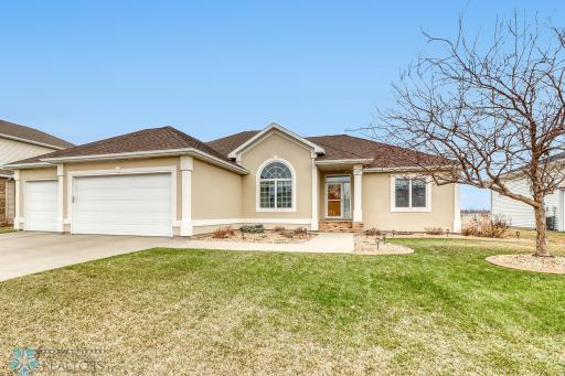 1040 36th Avenue W, West Fargo, ND 58078