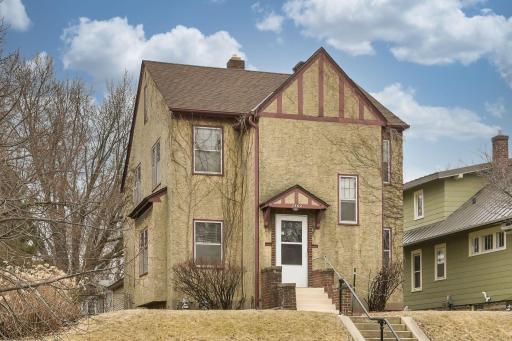 1362 Saint Clair Avenue, Saint Paul, MN 55105
