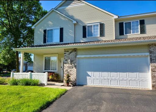 9775 Urbandale Lane N, Maple Grove, MN 55311