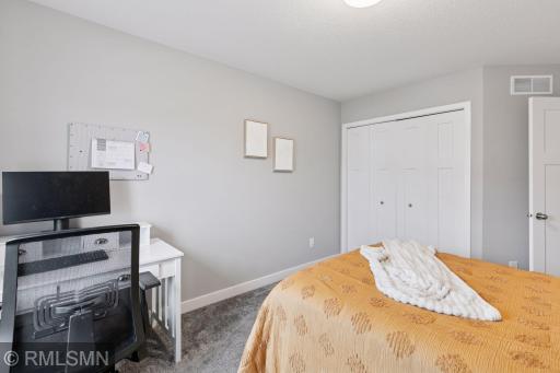 6115 Idler Circle S, Cottage Grove, MN 55016
