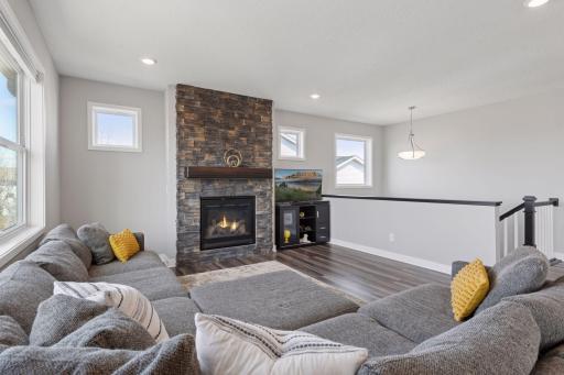 606 Blue Heron Circle, Jordan, MN 55352