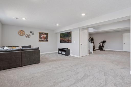 606 Blue Heron Circle, Jordan, MN 55352