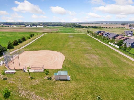 606 Blue Heron Circle, Jordan, MN 55352