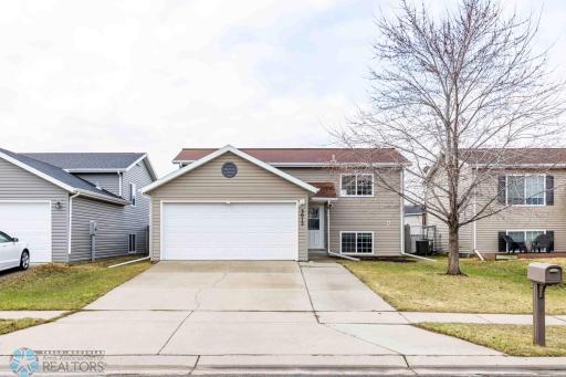 3013 32nd Avenue S, Moorhead, MN 56560
