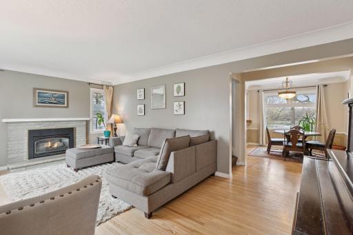 Enter in the bright and airy living room!