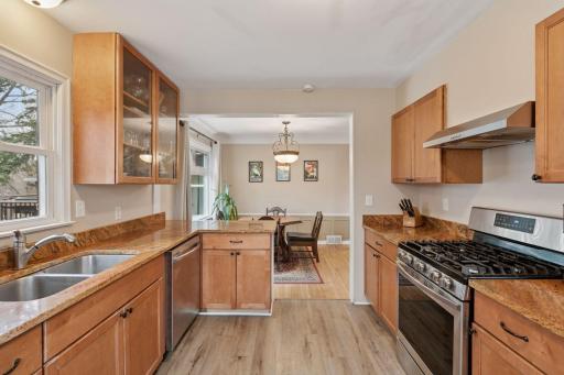 4912 W Upland Crest, Minneapolis, MN 55421