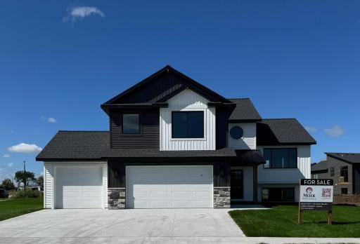 1884 Ashley Drive NE, Byron, MN 55920