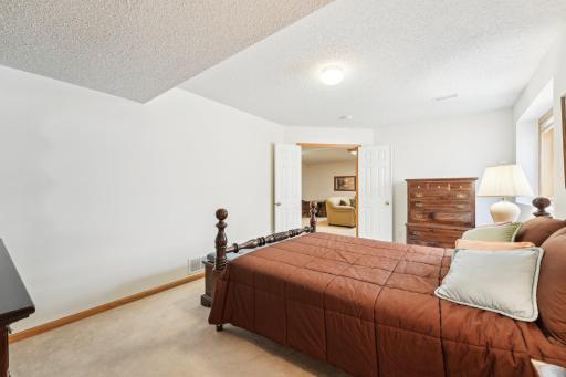 14603 Beverley Lane, Savage, MN 55378