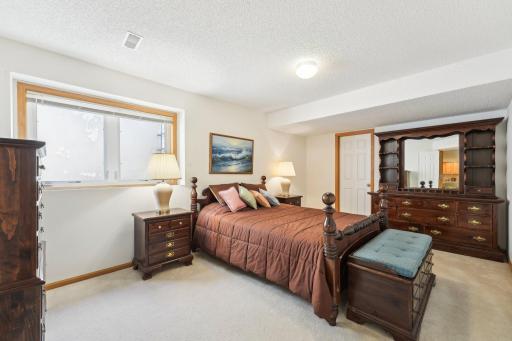 14603 Beverley Lane, Savage, MN 55378
