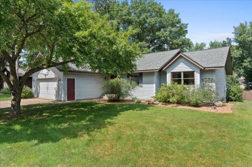 908 Bluebird Court N, Hudson, WI 54016