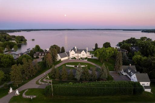 1305 Shoreline Drive, Wayzata, MN 55391