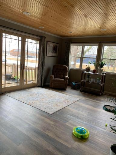 220 Minnesota Avenue NE, Warroad, MN 56763