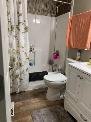 220 Minnesota Avenue NE, Warroad, MN 56763