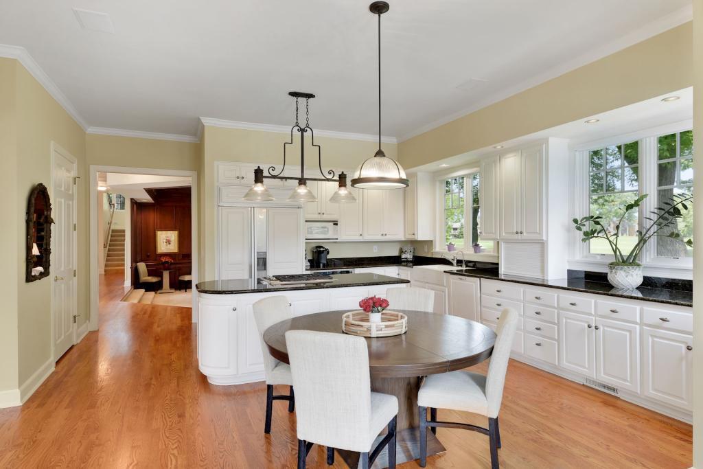 You will love preparing meals in this kitchen! Plenty of room for the whole family to gather.