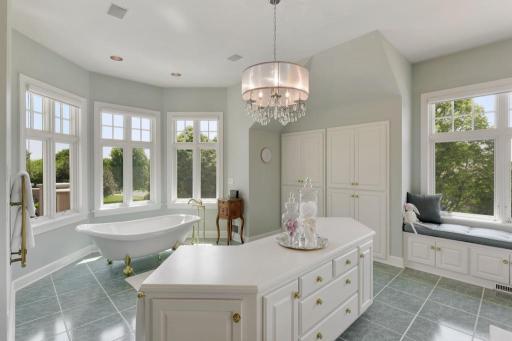 An owners suite that will not disappoint!