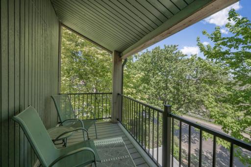 613 Cromwell Avenue, Saint Paul, MN 55104
