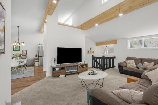 613 Cromwell Avenue, Saint Paul, MN 55104