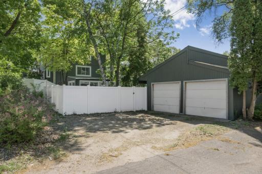613 Cromwell Avenue, Saint Paul, MN 55104