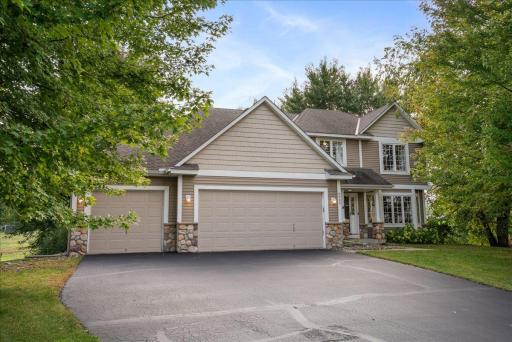 Welcome to 6933 Prairie Ct St in Cottage Grove!