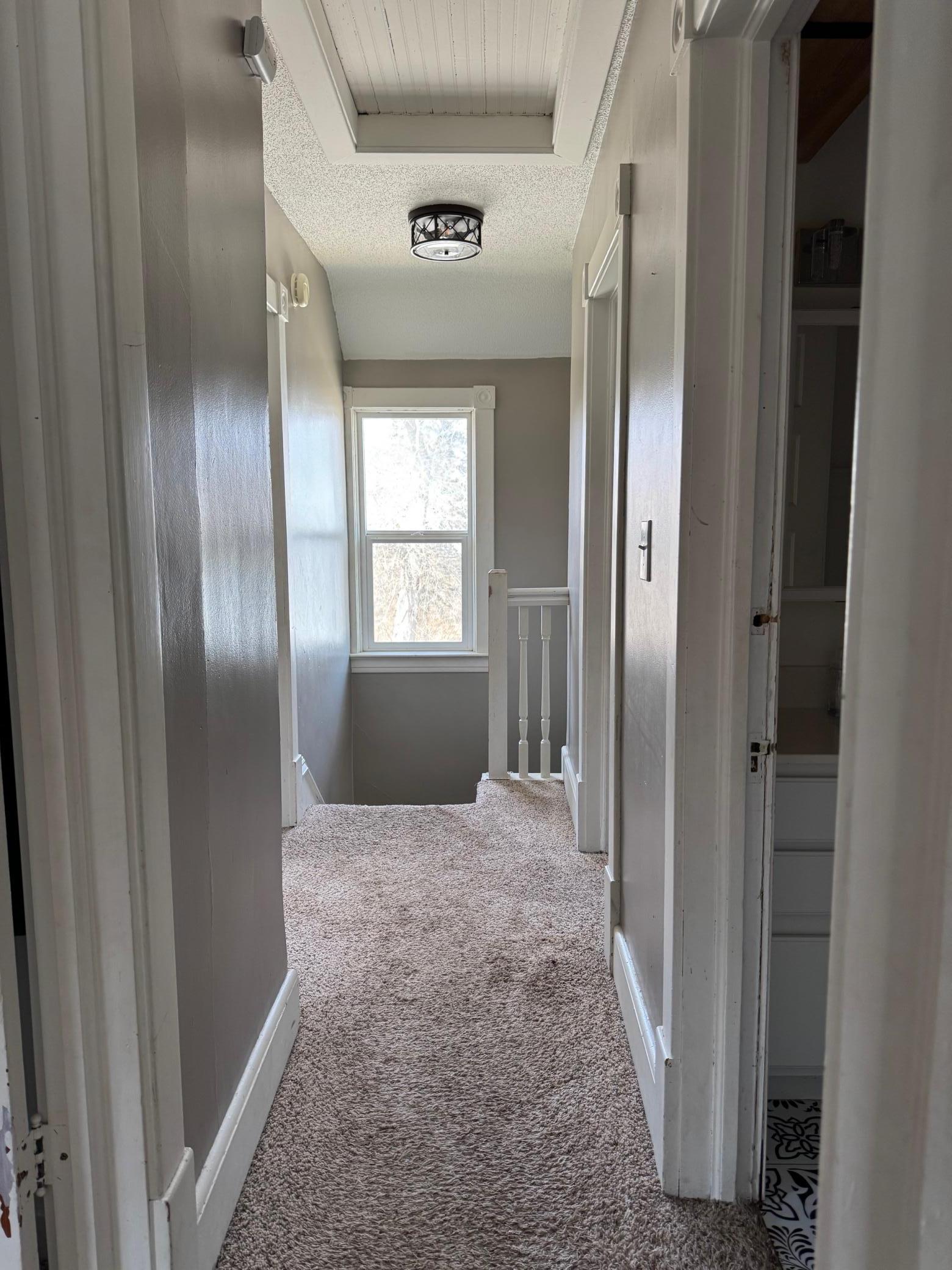 upper hallway.jpg