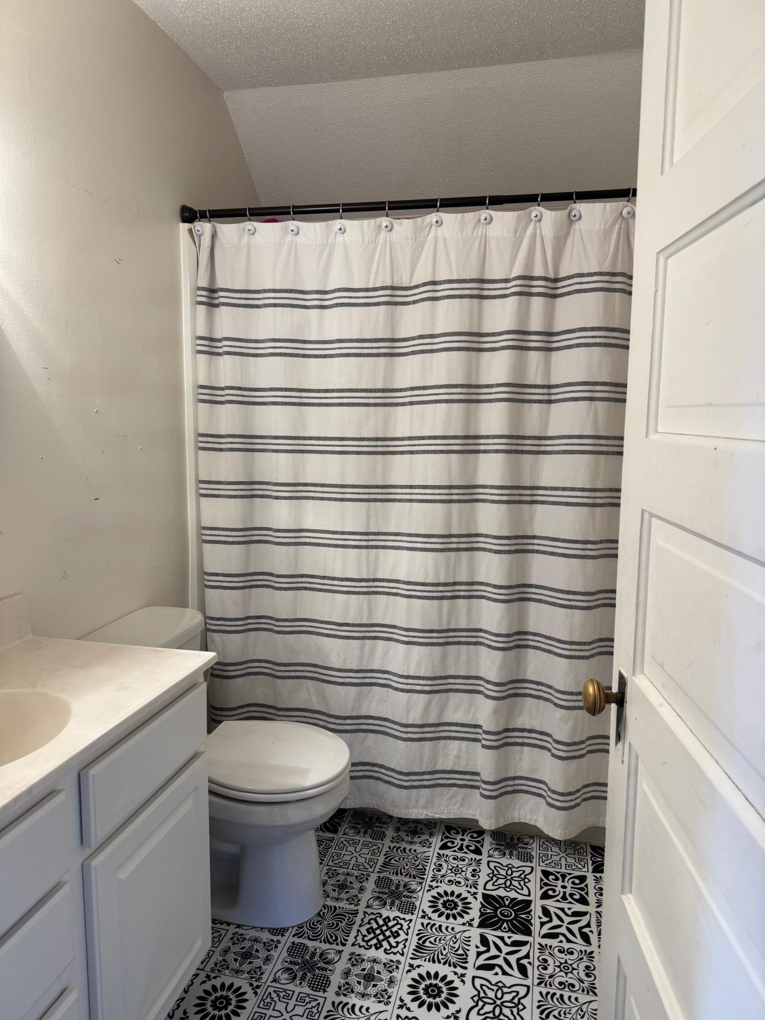 upper bath.jpg