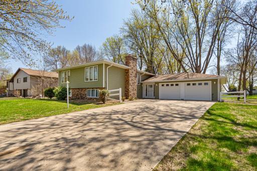 751 Lakeside Drive, Gaylord, MN 55334